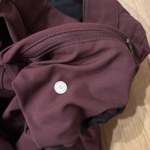 Lululemon ABC Slim Fit Men's Burgundy maroon Pants size 32 x 31 chino warpstreme - Picture 9 of 12